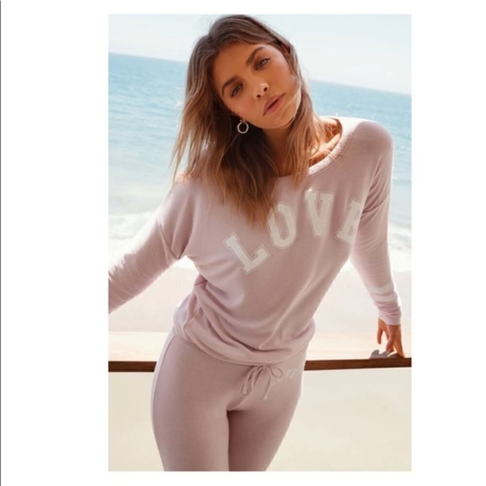 Chaser Love Graphic Cozy Knit Crewneck Long Sleeve Pullover Sweatshirt NWT